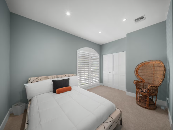 Luxurious Naples Designer Home with Water Views - Book Your Stay Today!